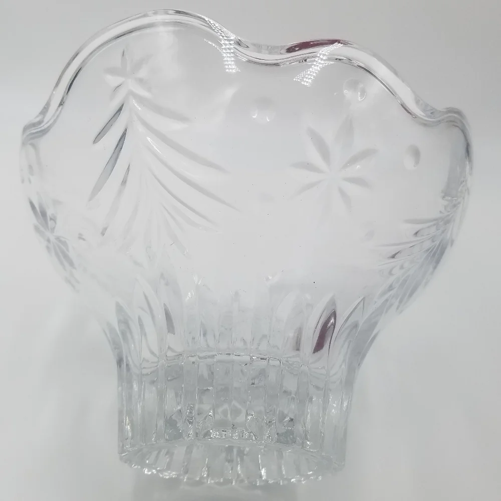 Celebrations Mikasa Glass Christmas Tree Bowl